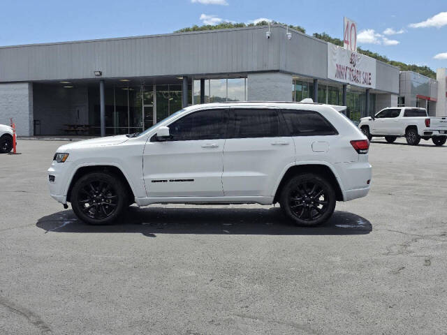 jeep grand cherokee 2018 1C4RJFAG2JC319810 image jeep grand cherokee 2018 1C4RJFAG2JC319810 image